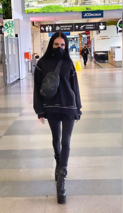 Sasha Beart Prg Airport m3.png