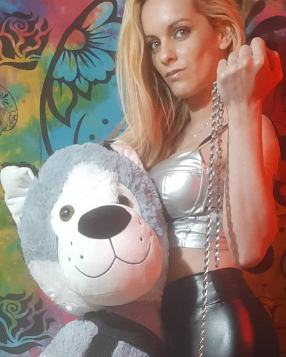 of_agathafox_x_20210525_0.jpg