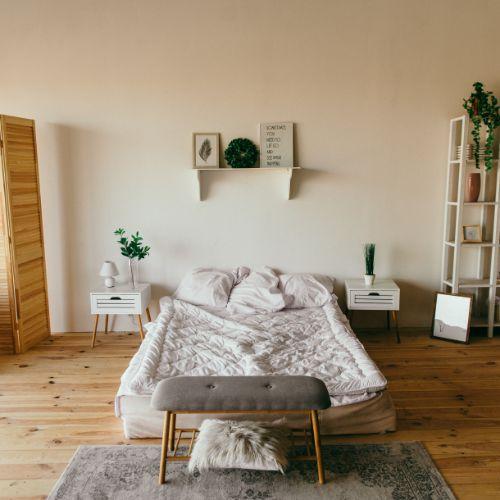 beige-bedroom-walls-with-zen-decor.jpg