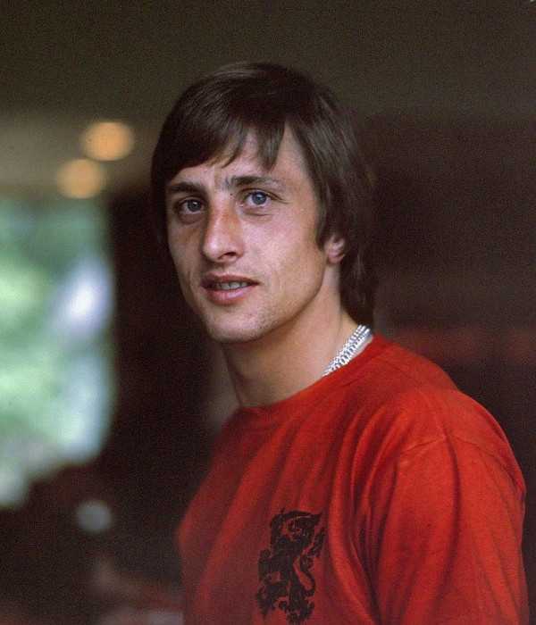 Johan_Cruyff_1974c.jpg
