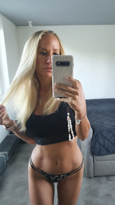 Carla Cox e22a.png (1.9 MiB) Viewed 2716 times Carla Cox e22a.png