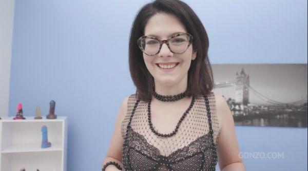 Sara2.jpg