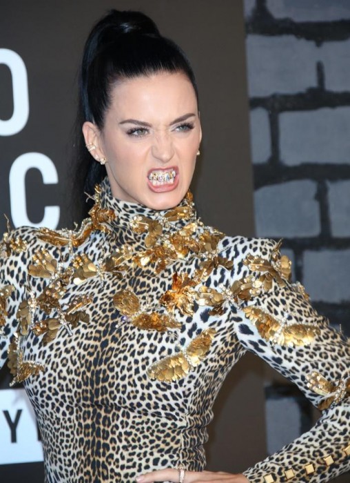 VMAs-2013-Katy-Perry-Rocks-Roar-Diamond-Grill-Photo-378306-2.jpg