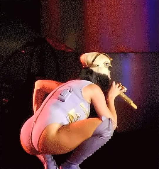 Katy-Perry-booty-pics-7-2.jpg