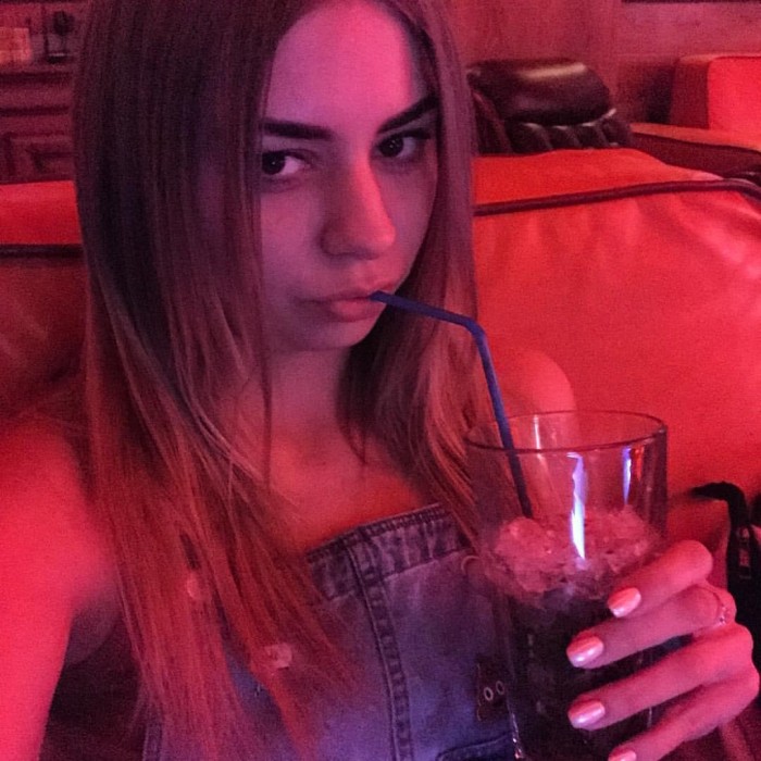 Julia Red e5b.jpg