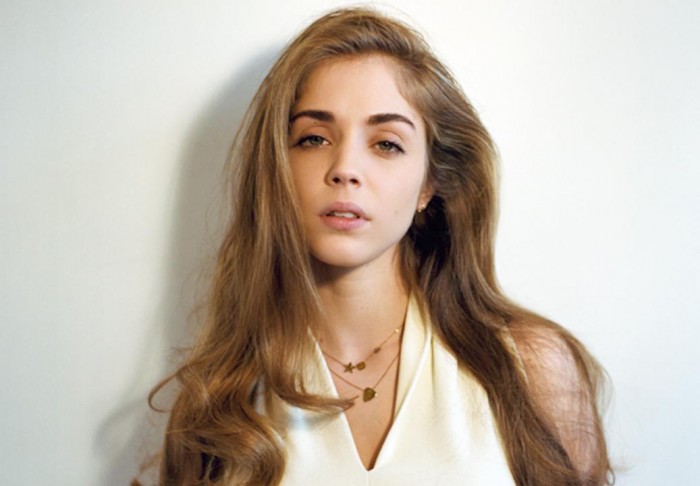 Alice Isaaz (1).jpg