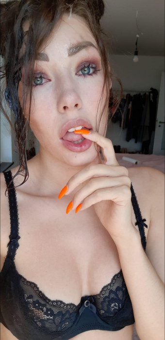Shaiden-Rogue-fancentro-chaturbate-01.jpg