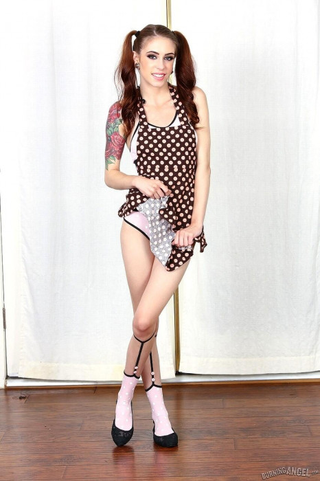anna-de-ville-4.jpg