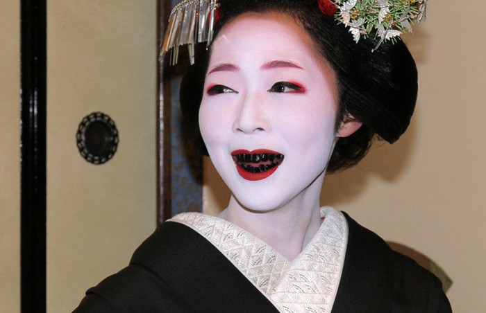 teeth makeup black.jpg (94.92 KiB) Viewed 8255 times teeth makeup black.jpg